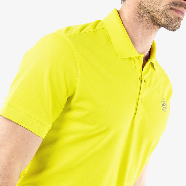 Maximilian is a Breathable short sleeve golf shirt for Men in the color Sunny Lime(3)