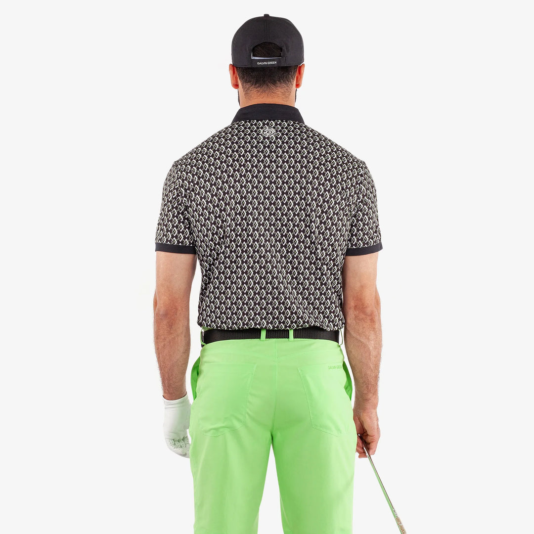 Maxwell is a Breathable short sleeve golf shirt for Men in the color Black/Fresh Green(4)