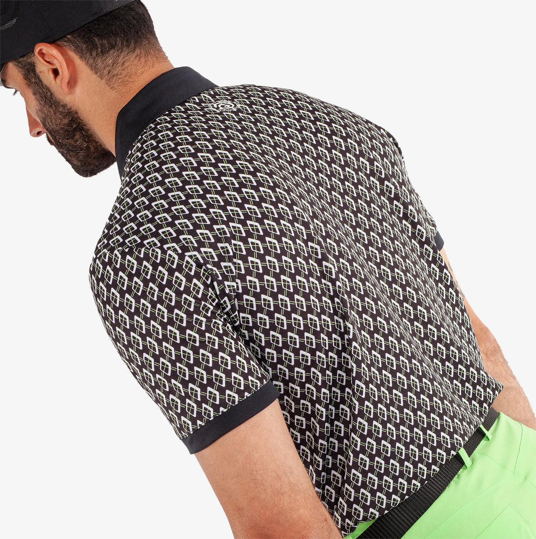 Maxwell is a Breathable short sleeve golf shirt for Men in the color Black/Fresh Green(5)