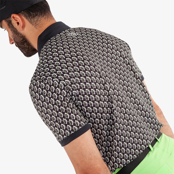 Maxwell is a Breathable short sleeve golf shirt for Men in the color Black/Fresh Green(5)