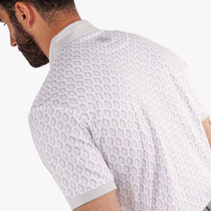 Maxwell is a Breathable short sleeve golf shirt for Men in the color Cool Grey/White(5)
