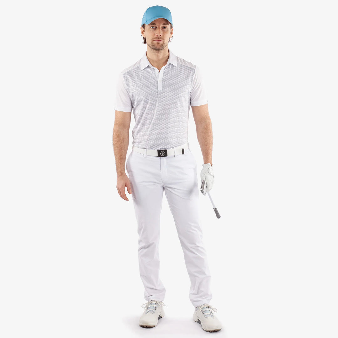 Mio is a Breathable short sleeve golf shirt for Men in the color Cool Grey/White(2)
