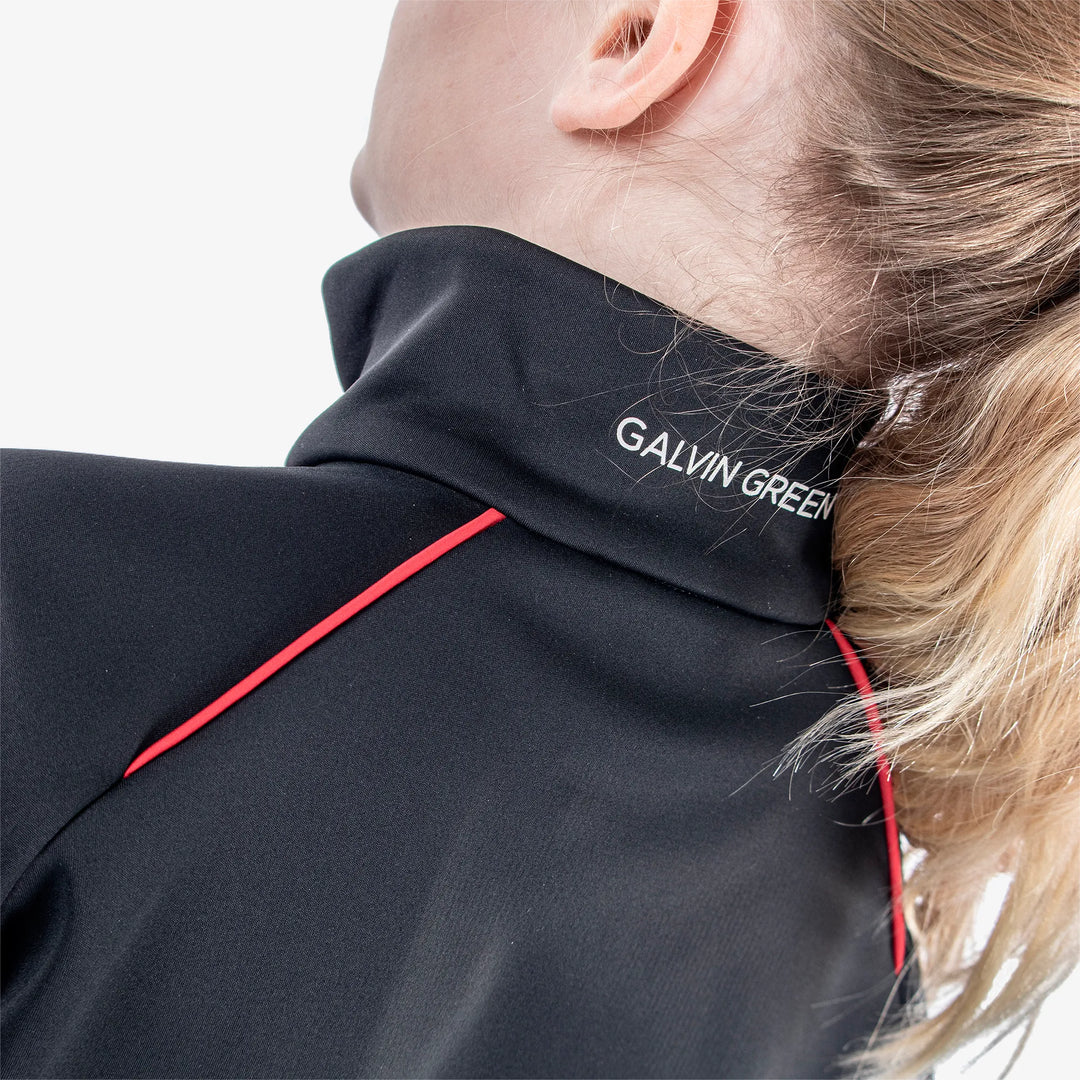 Reine is a Windproof and water repellent golf jacket for Juniors in the color Black(7)