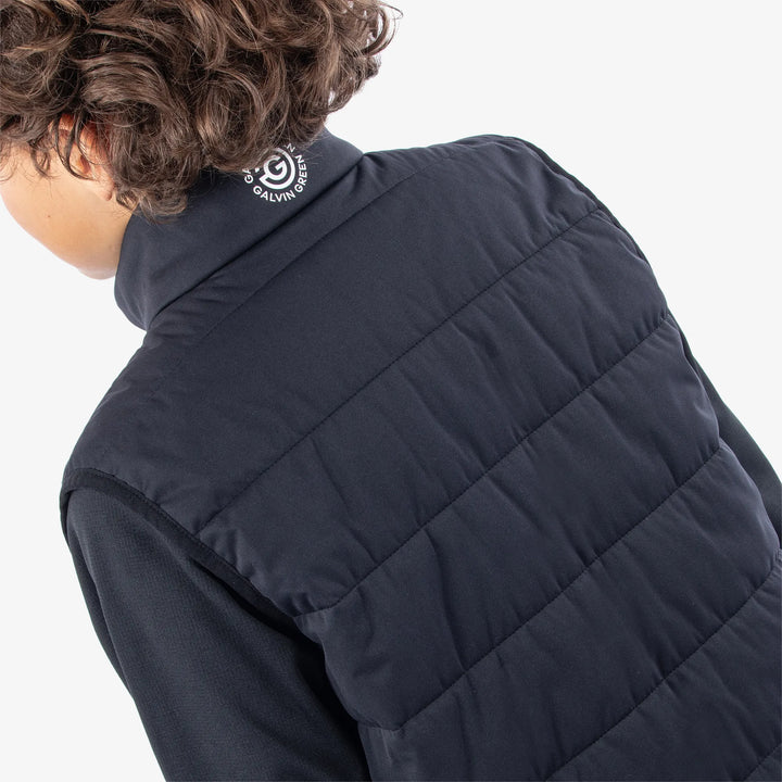 Ronie is a Windproof and water repellent golf vest for Juniors in the color Black/White(8)