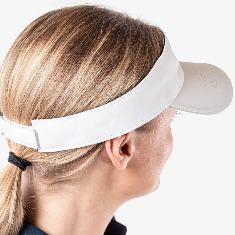 Shade is a Sun visor in the color White(3)