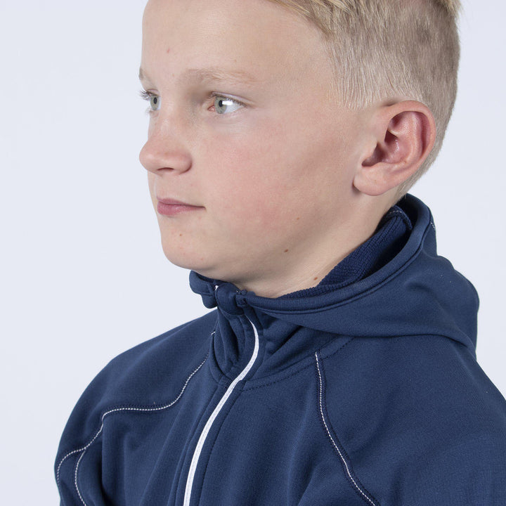 Rob is a Insulating golf sweatshirt for Juniors in the color Blue Bell(2)