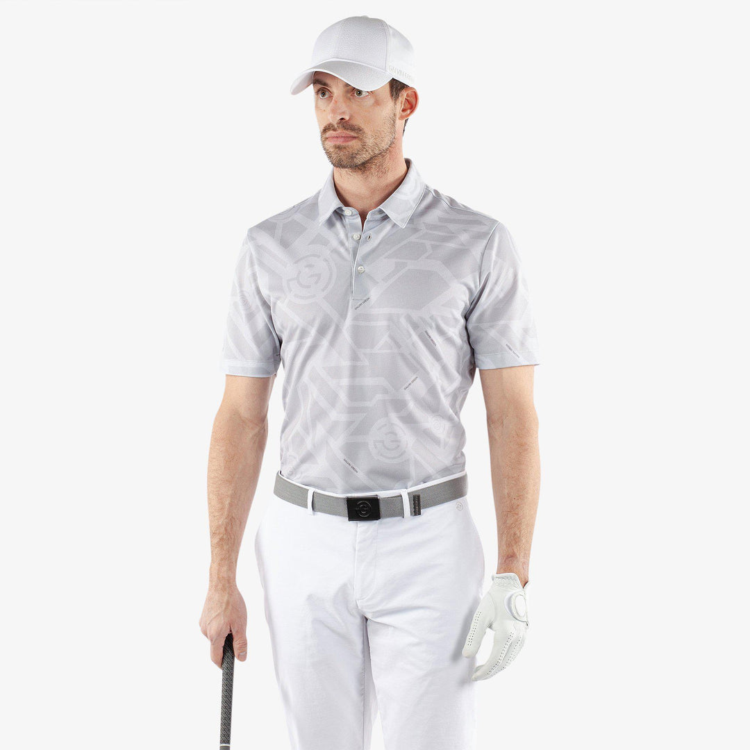 Maze is a Breathable short sleeve golf shirt for Men in the color Cool Grey(1)