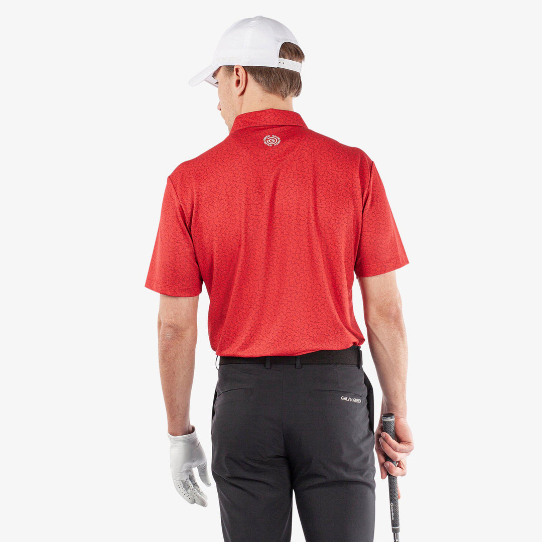 Mani is a Breathable short sleeve golf shirt for Men in the color Red(5)
