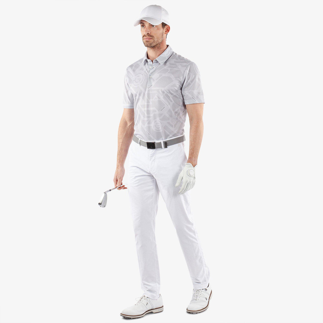 Maze is a Breathable short sleeve golf shirt for Men in the color Cool Grey(2)