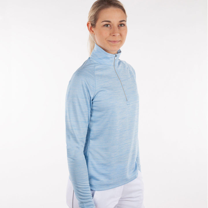 Dina is a Insulating mid layer for Women in the color Blue Bell(1)