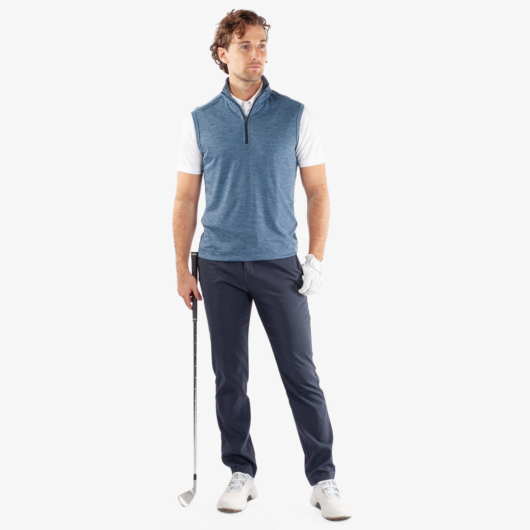 Del is a Insulating golf vest for Men in the color Blue Melange (2)