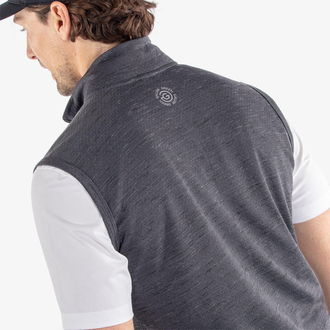 Del is a Insulating golf vest for Men in the color Black Melange(5)