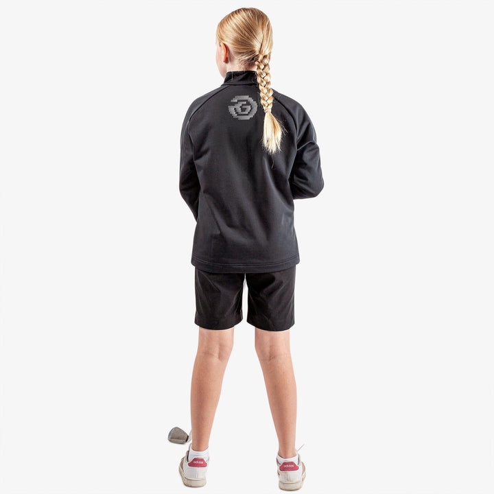 Raz is a Insulating golf mid layer for Juniors in the color Black(6)