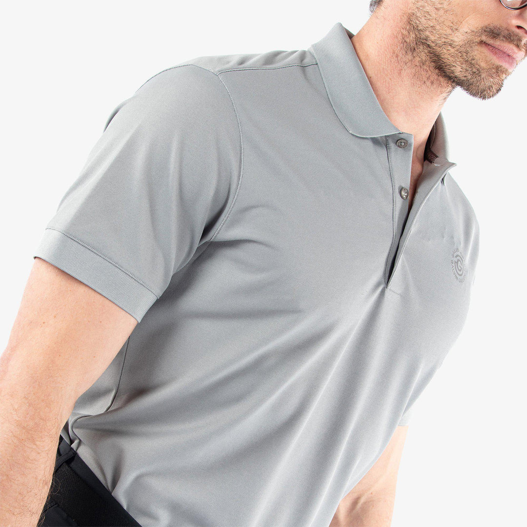 Maximilian is a Breathable short sleeve golf shirt for Men in the color Sharkskin(3)