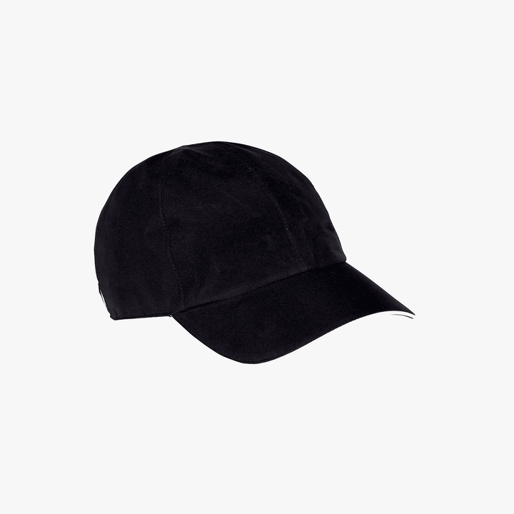 Axiom cresting is a Waterproof cap for  in the color Black(1)