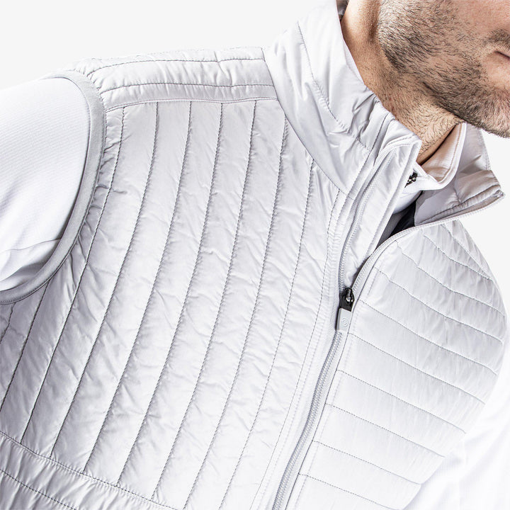 Leroy is a Windproof and water repellent golf vest for Men in the color Cool Grey(4)