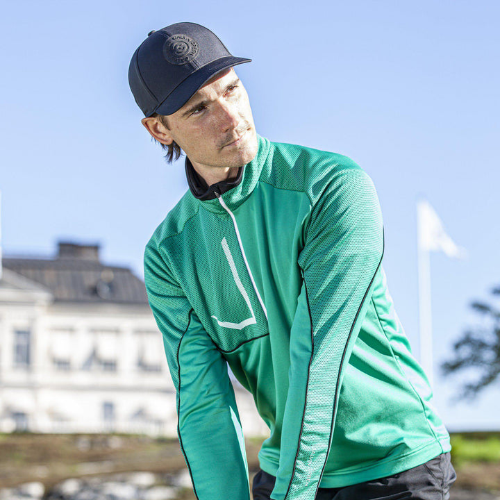 Daxton is a Insulating mid layer for Men in the color Golf Green(2)