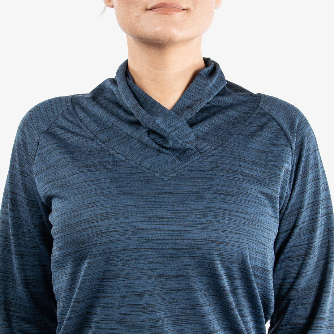 Dorali is a Insulating mid layer for Women in the color Navy(4)