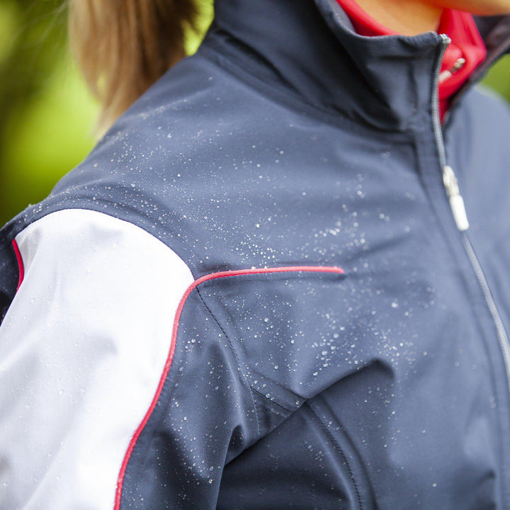 Aino is a Waterproof jacket for Women in the color Navy(4)