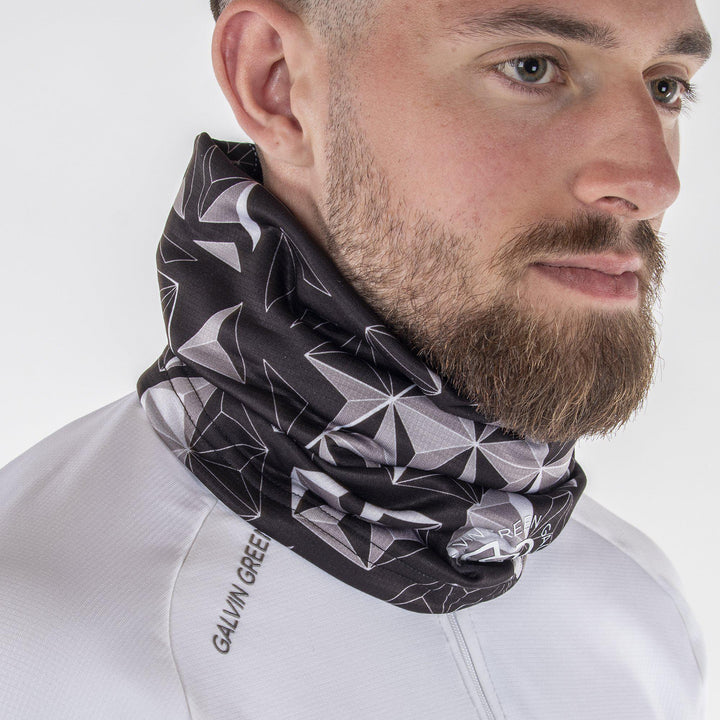 Dragan is a Insulating neck warmer in the color Black(2)