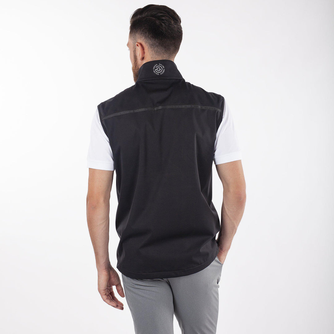 Lion is a Windproof and water repellent vest for Men in the color Black(5)