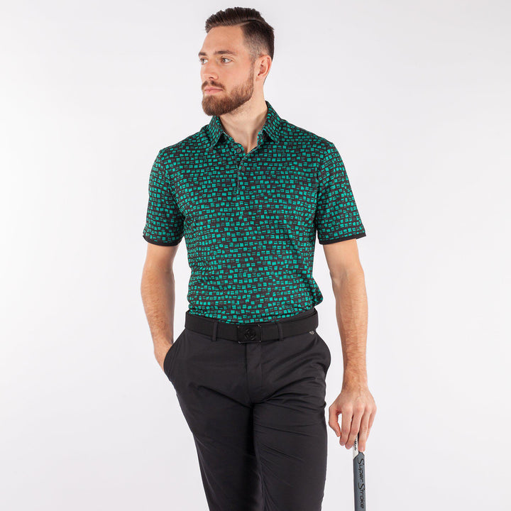 Mack is a Breathable short sleeve shirt for Men in the color Golf Green(1)