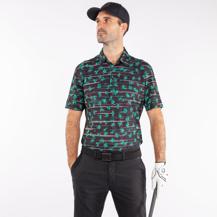 Malik is a Breathable short sleeve shirt for Men in the color Golf Green(1)
