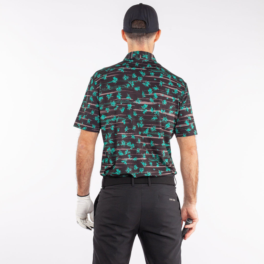 Malik is a Breathable short sleeve shirt for Men in the color Golf Green(3)