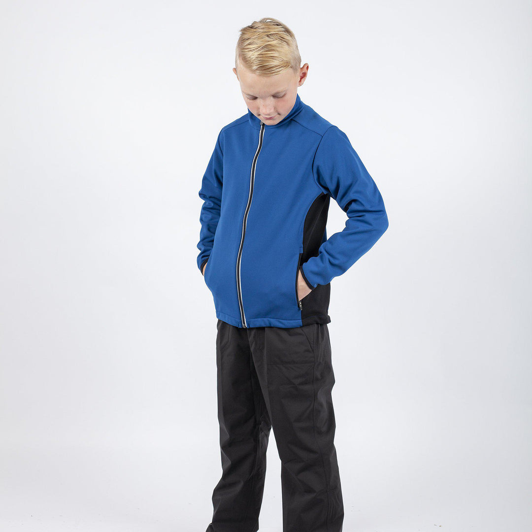 Ridley is a Windproof and water repellent jacket for Juniors in the color Blue Bell(2)