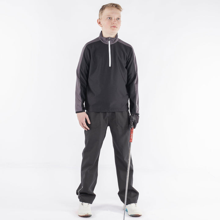 Roma is a Windproof and water repellent jacket for Juniors in the color Black(3)