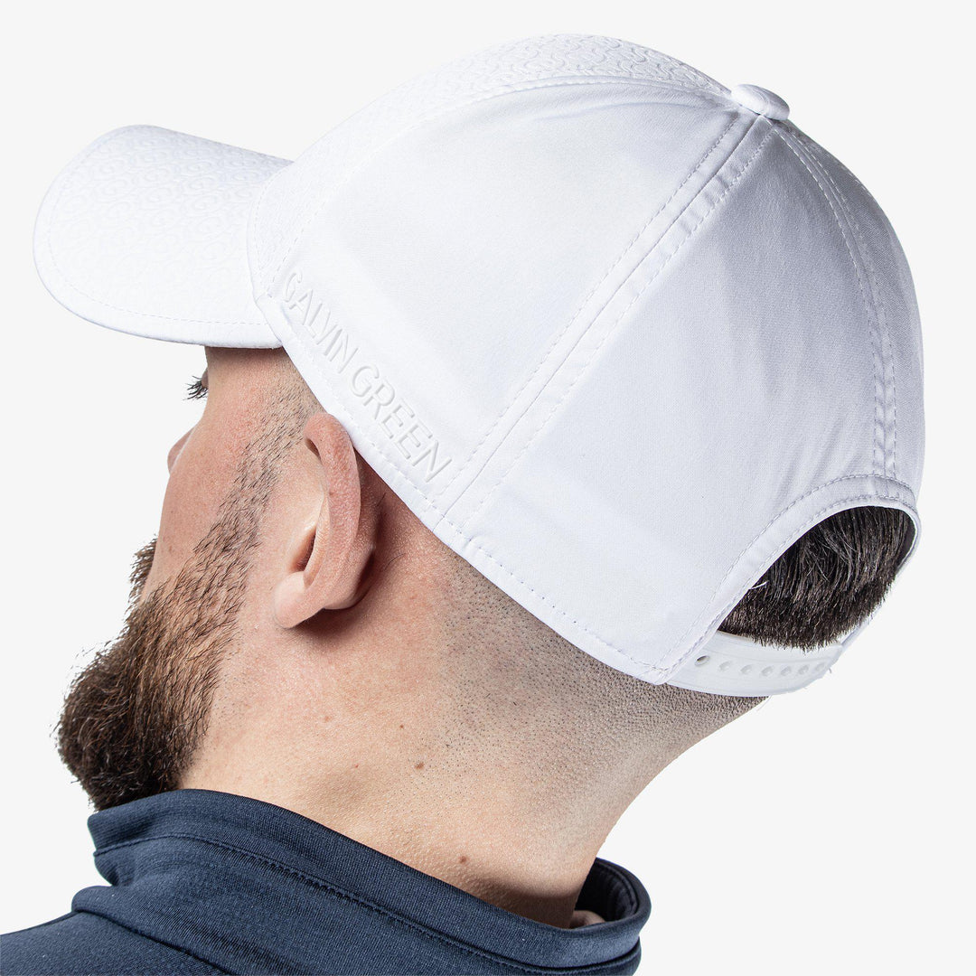Sanders is a Golf cap in the color White(3)