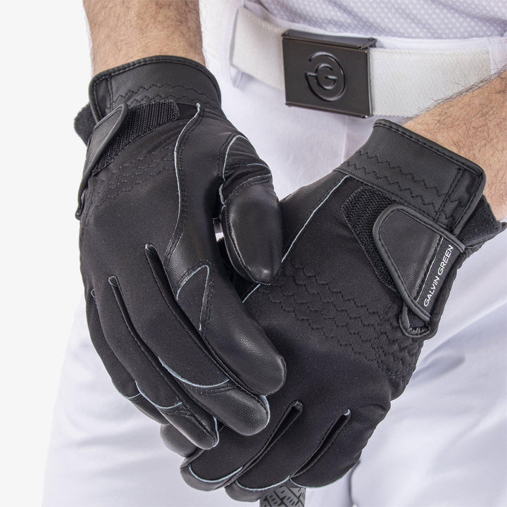 Lewis is a Windproof golf gloves in the color Black(6)