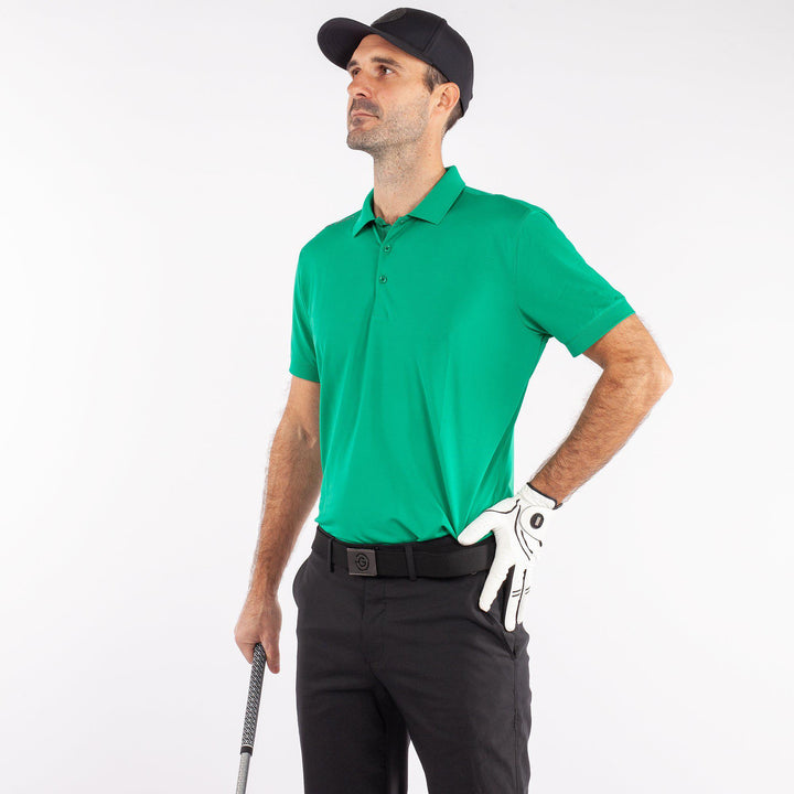 Max is a Breathable short sleeve shirt for Men in the color Golf Green(1)