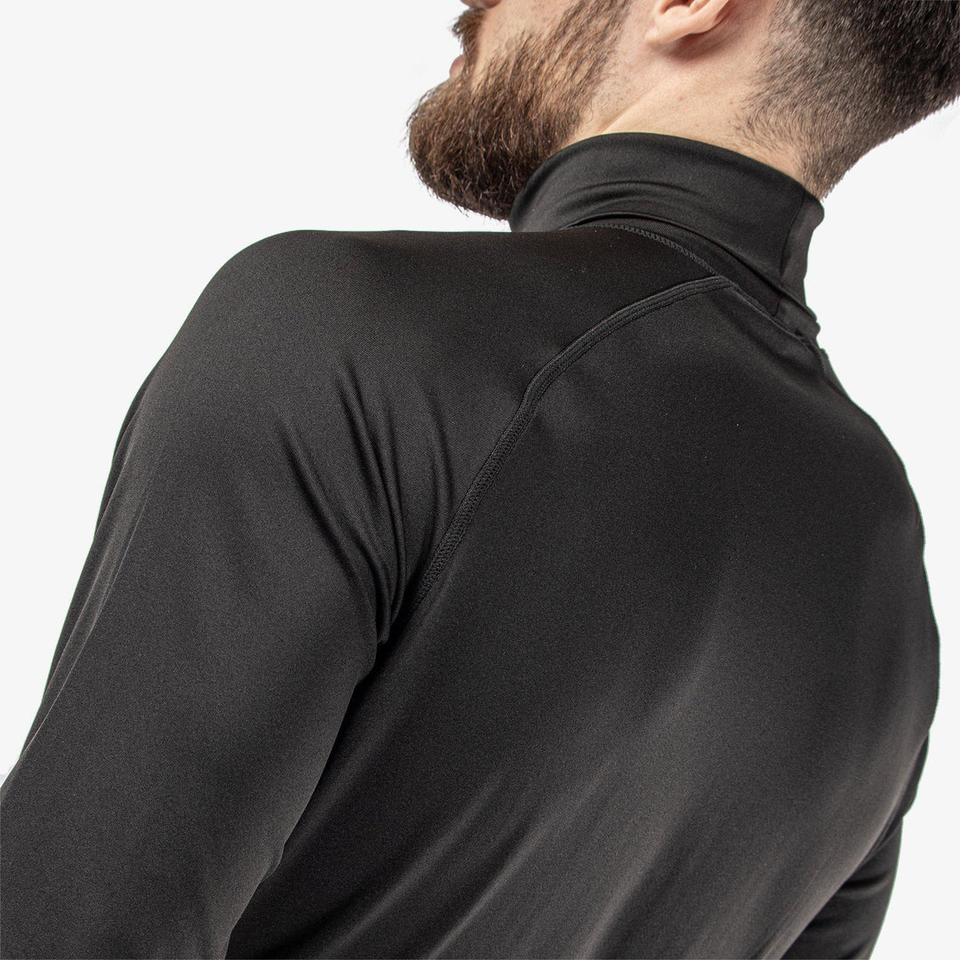Edwin is a Thermal base layer top for  in the color Black/Red(9)