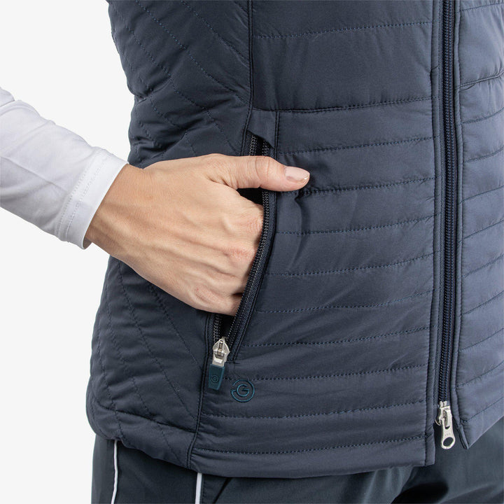 Lene is a Windproof and water repellent vest for  in the color Navy(5)