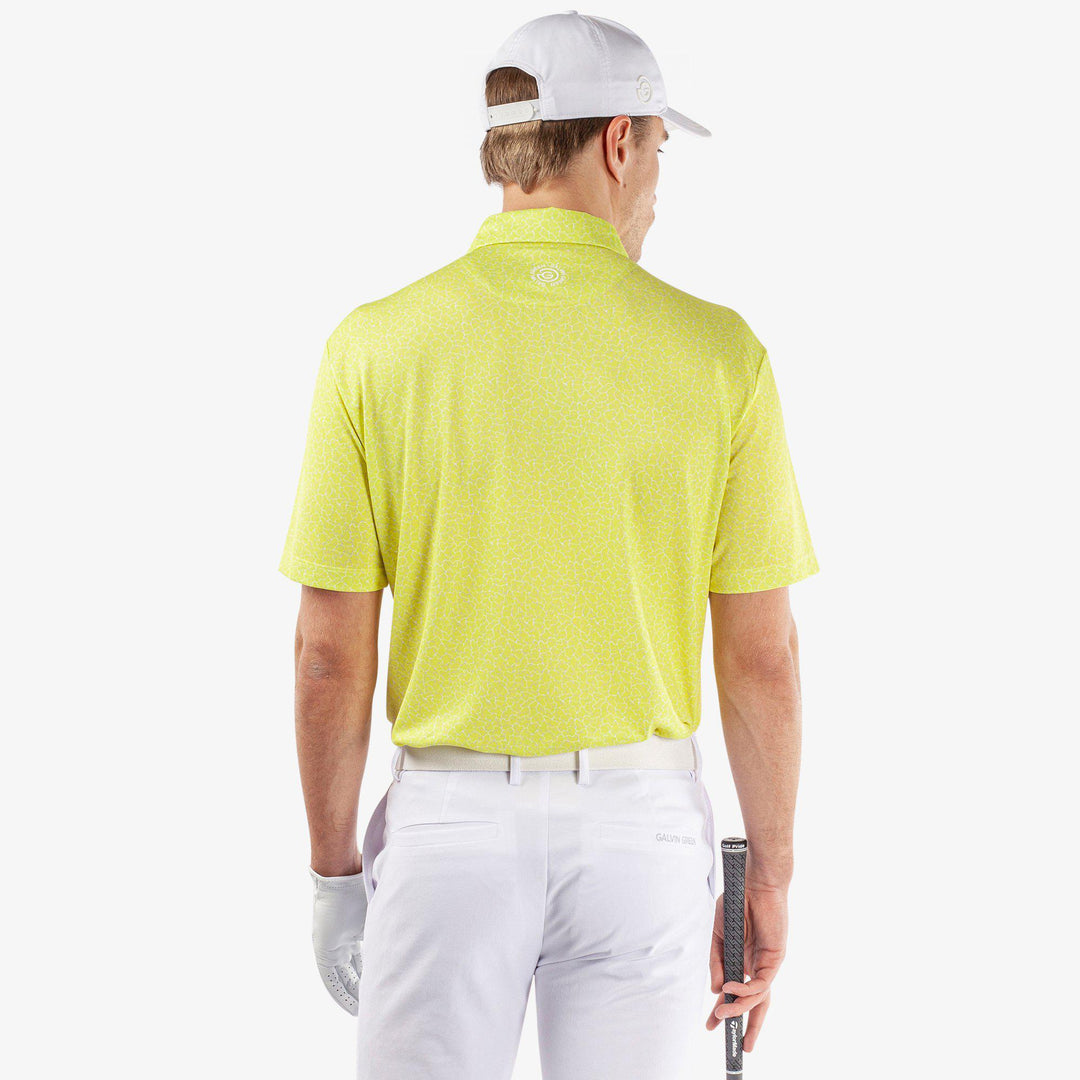 Mani is a Breathable short sleeve golf shirt for Men in the color Sunny Lime(5)
