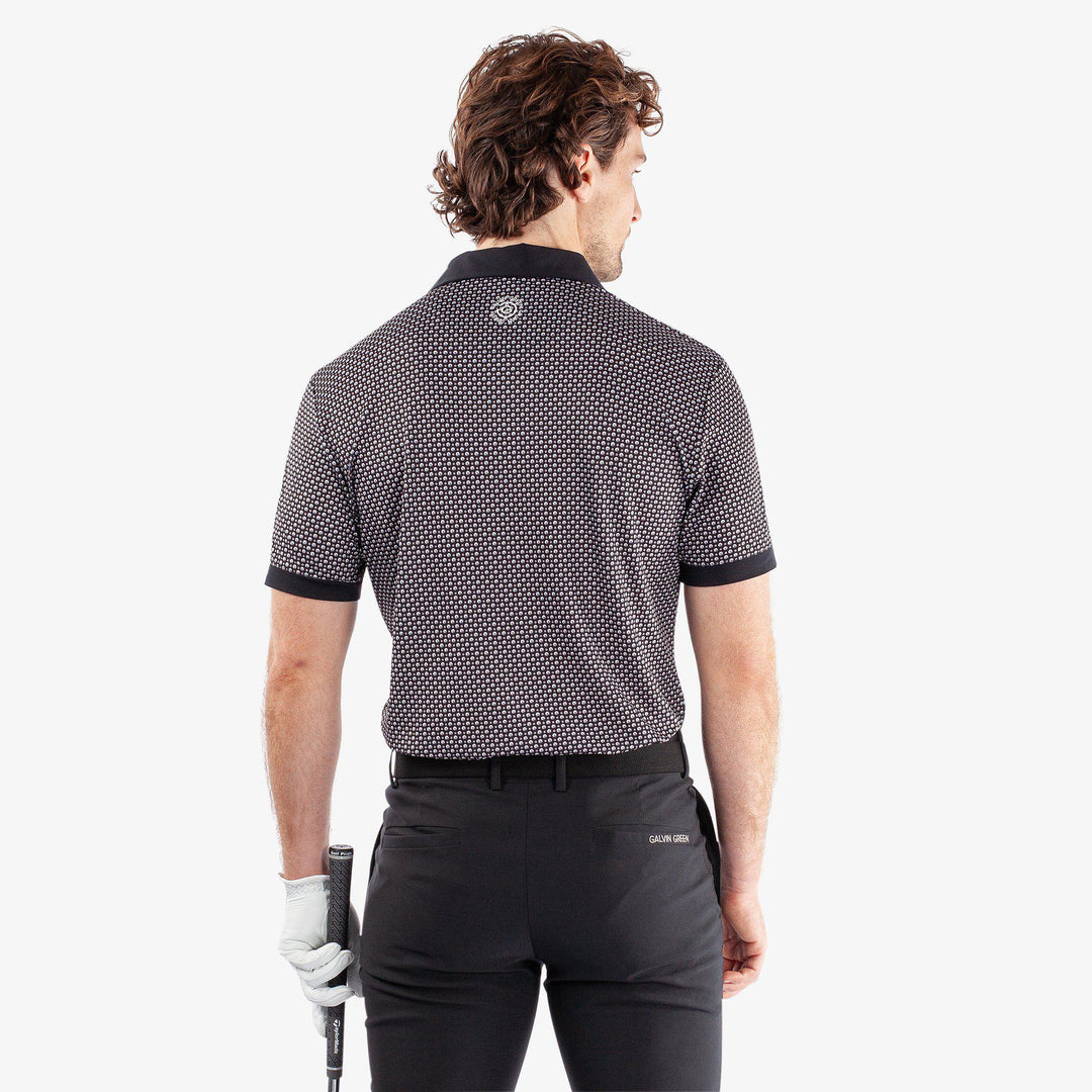 Mate is a Breathable short sleeve golf shirt for Men in the color Sharkskin/Black(4)